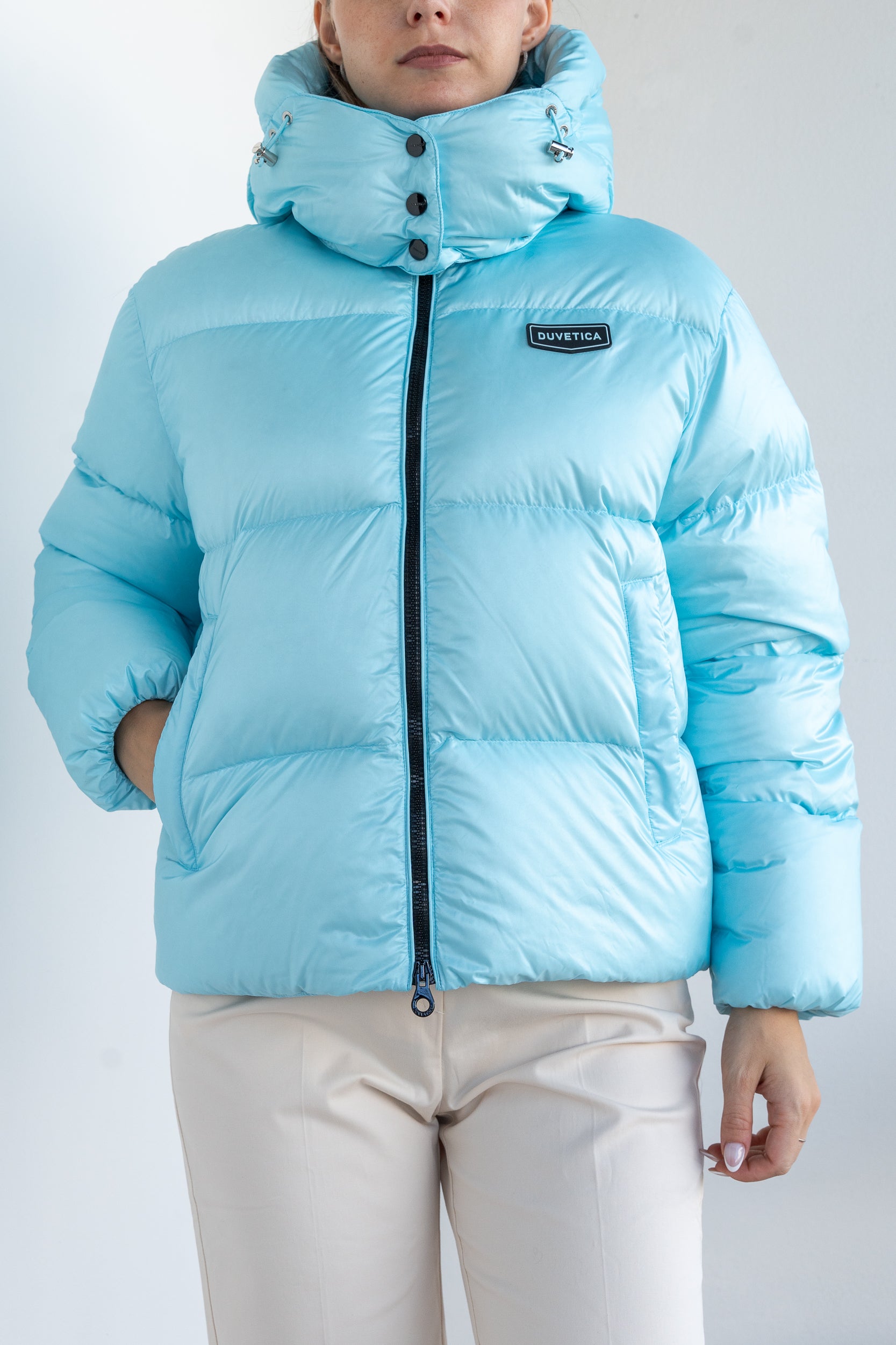 Short down jacket
