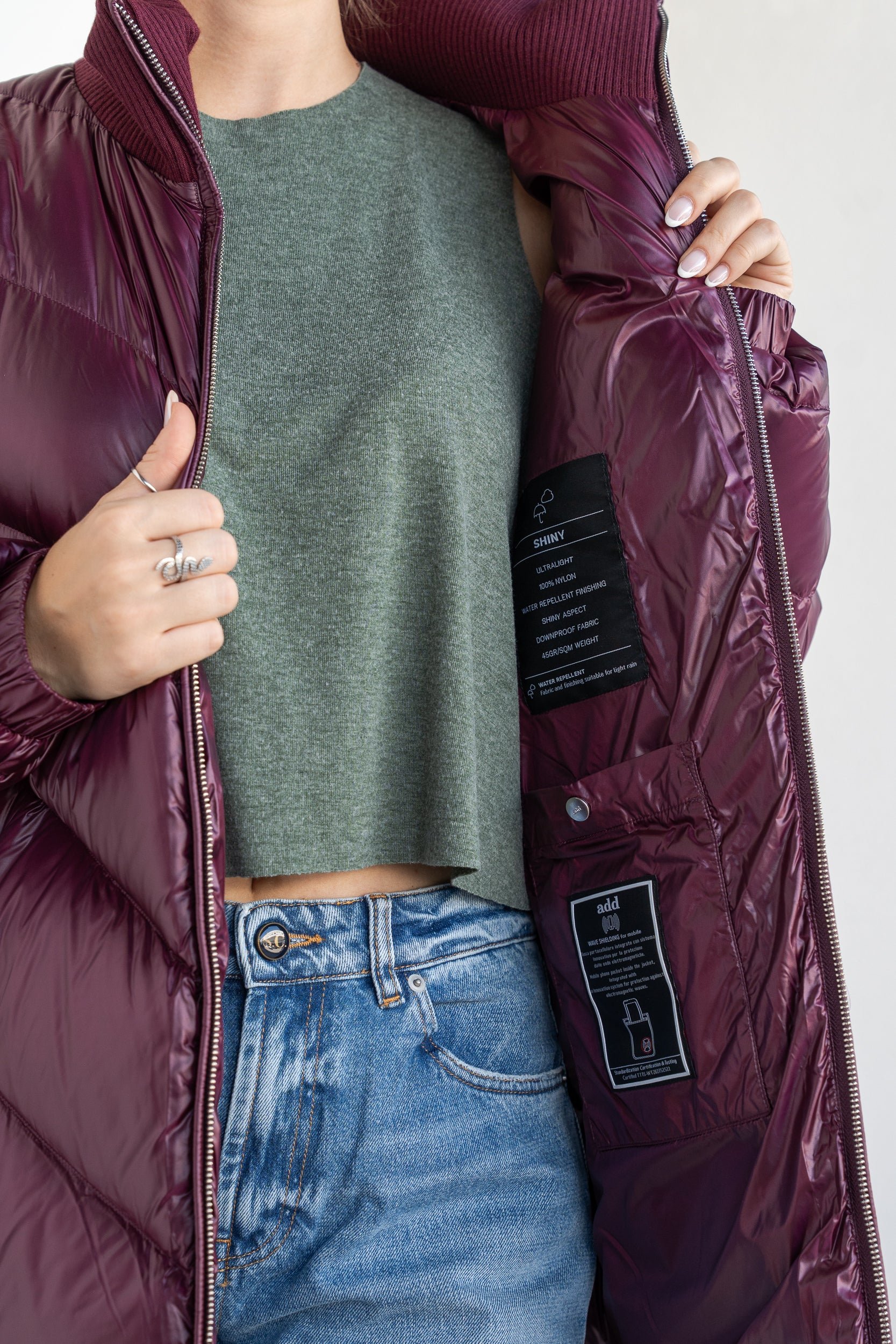 High-necked down jacket