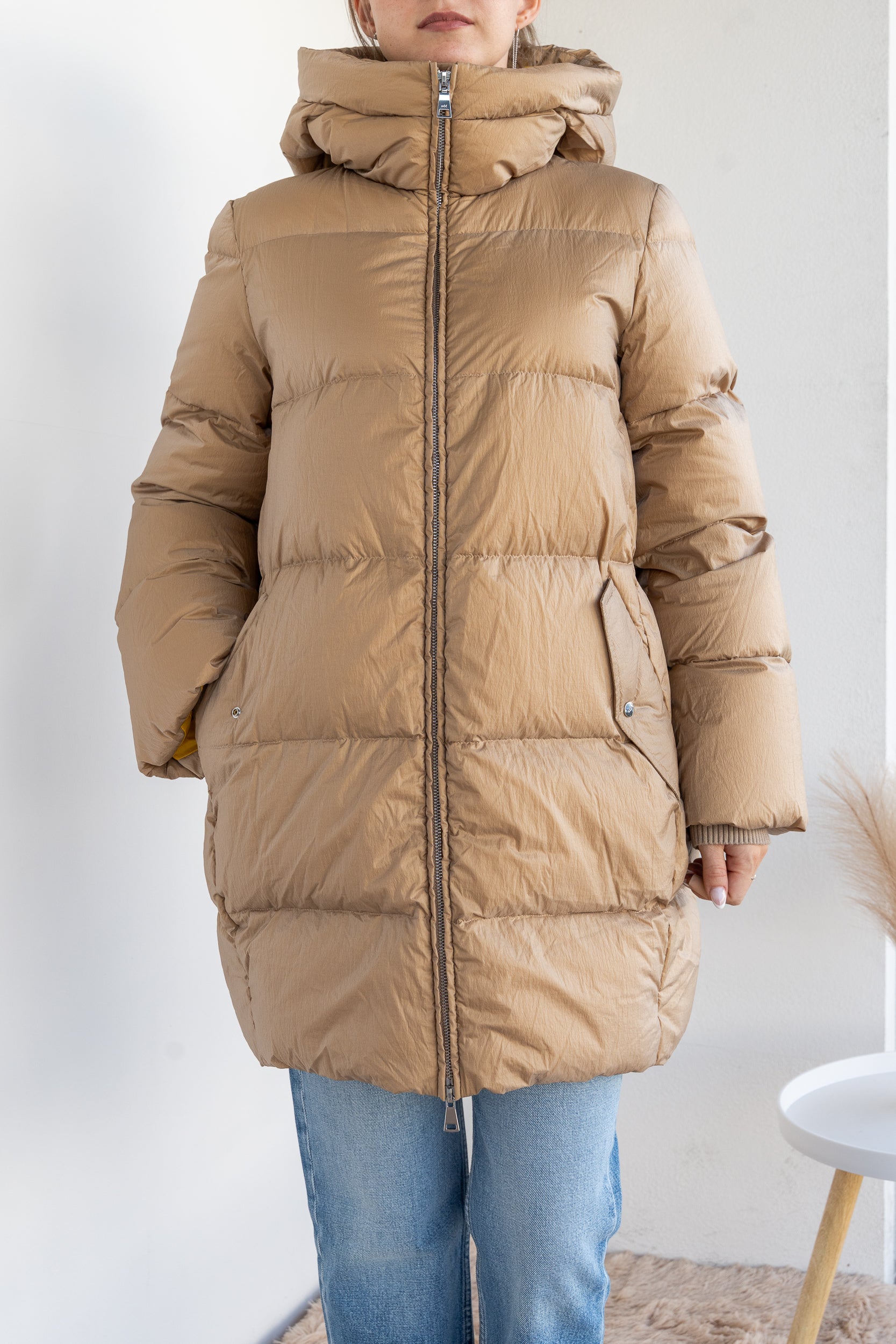 Nacre down jacket