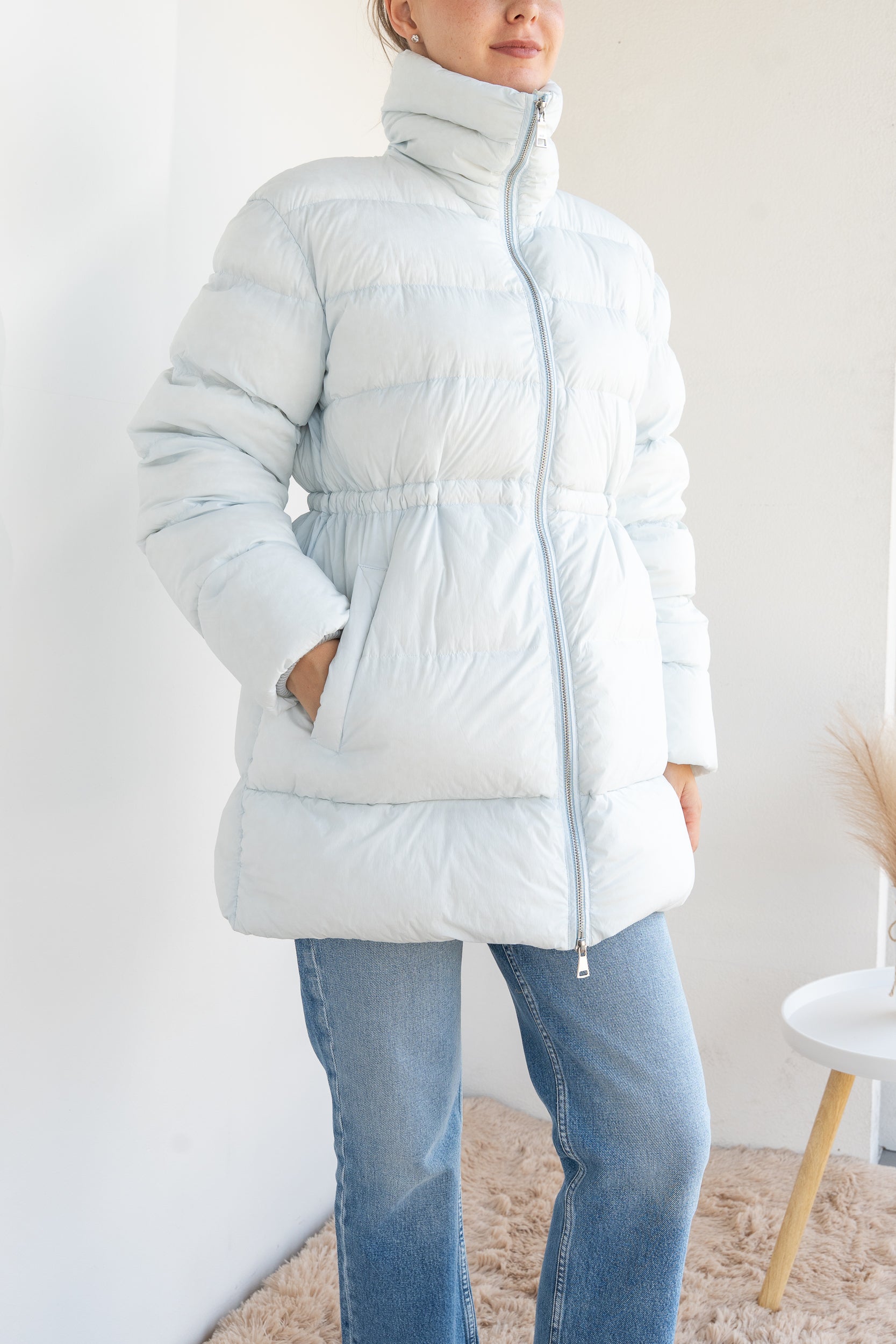 Down jacket with scarf