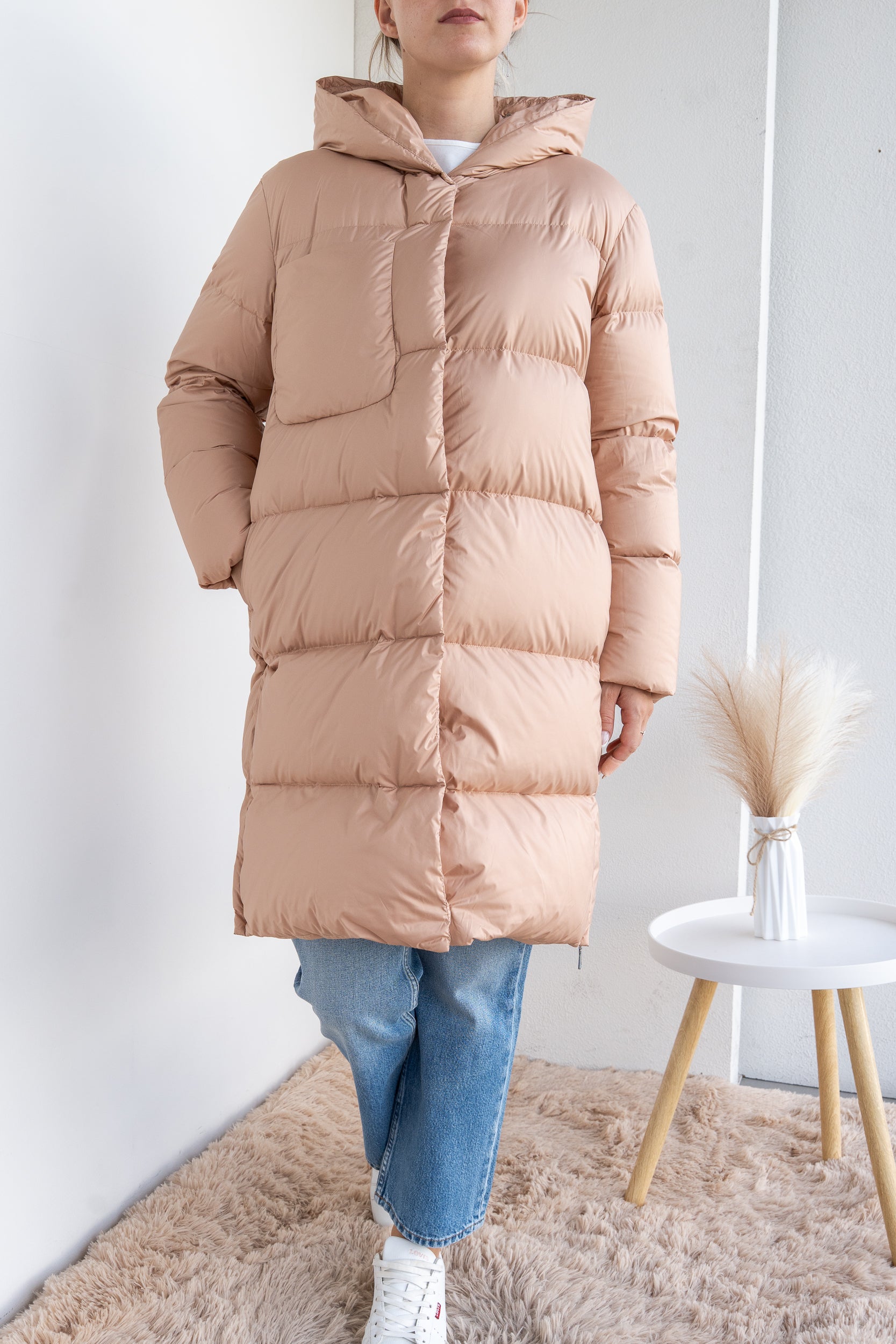 Skin down jacket with pocket