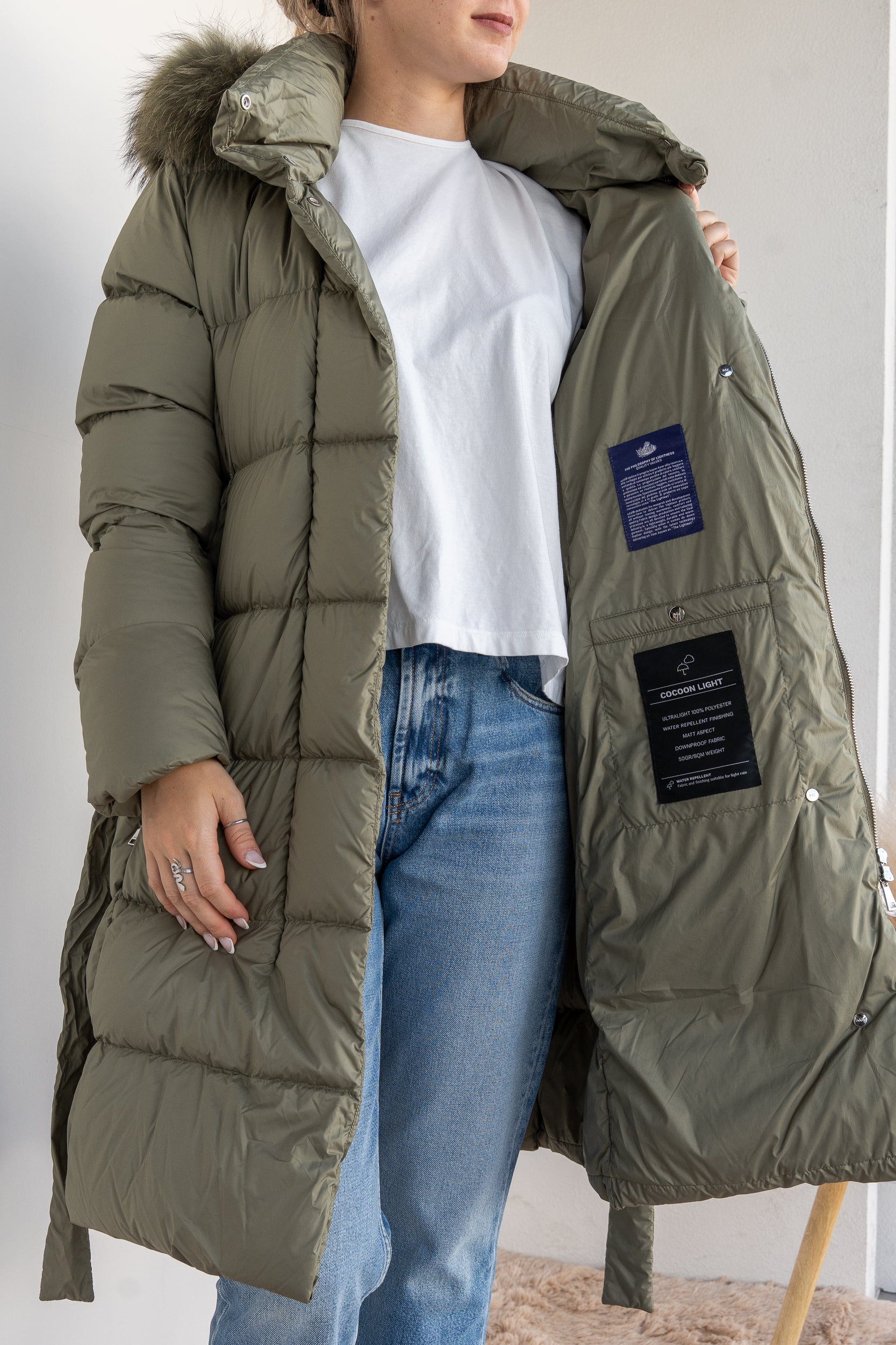 Longuette down jacket with belt