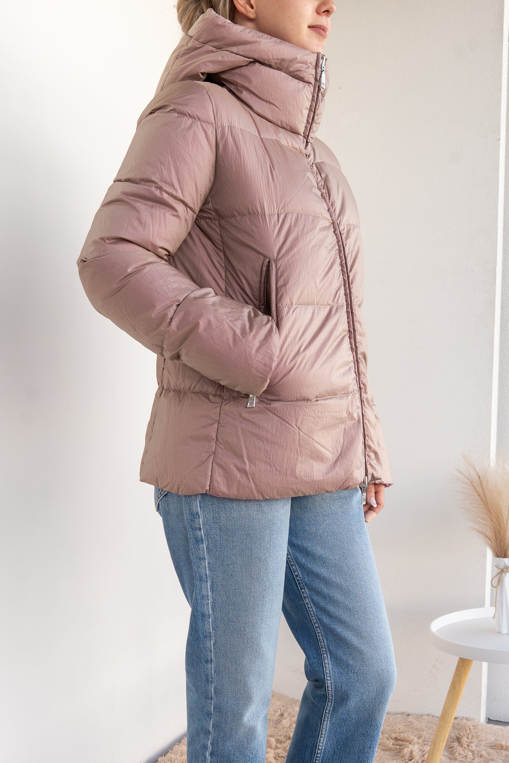 Short double-faced down jacket