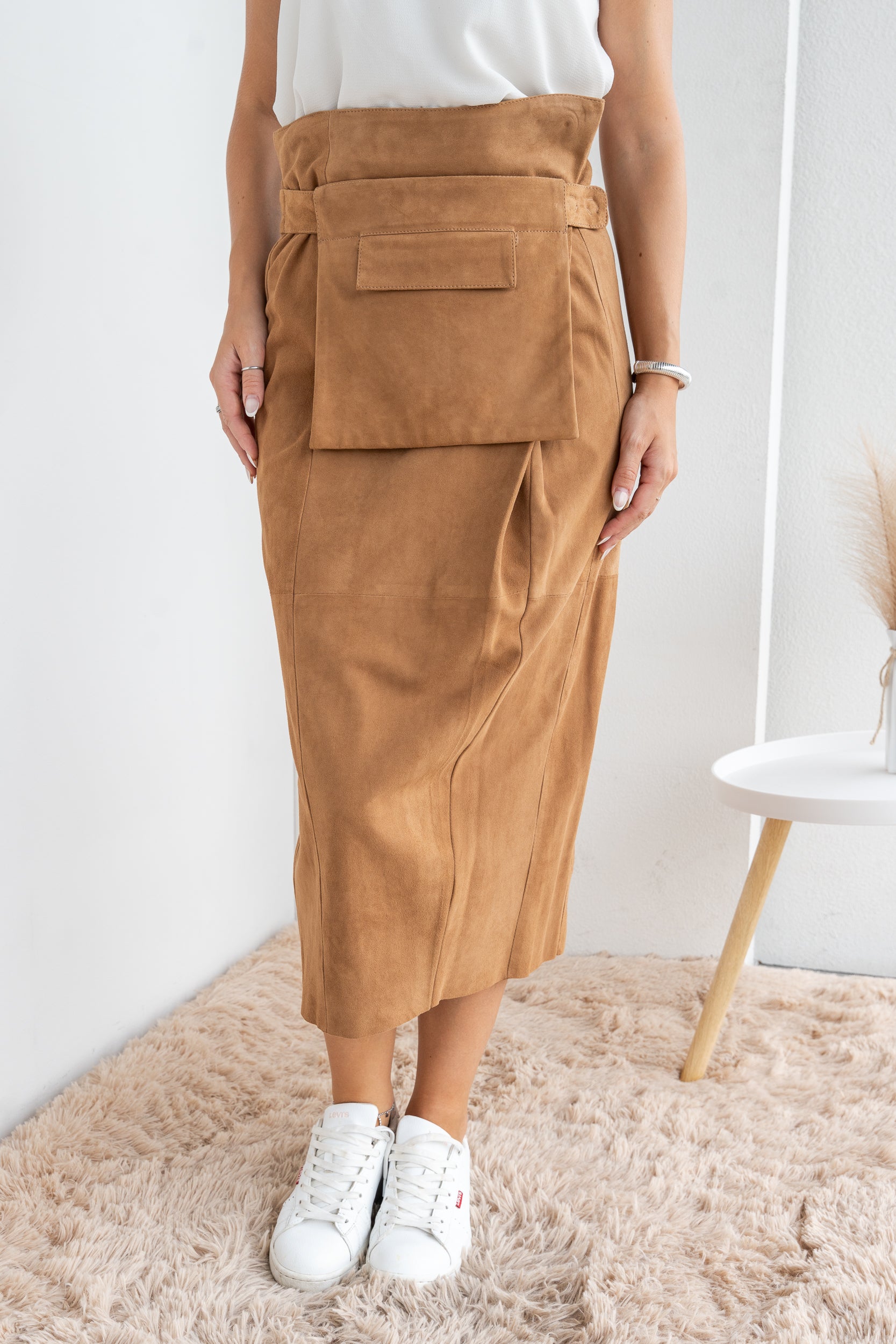 Skirt with pouch