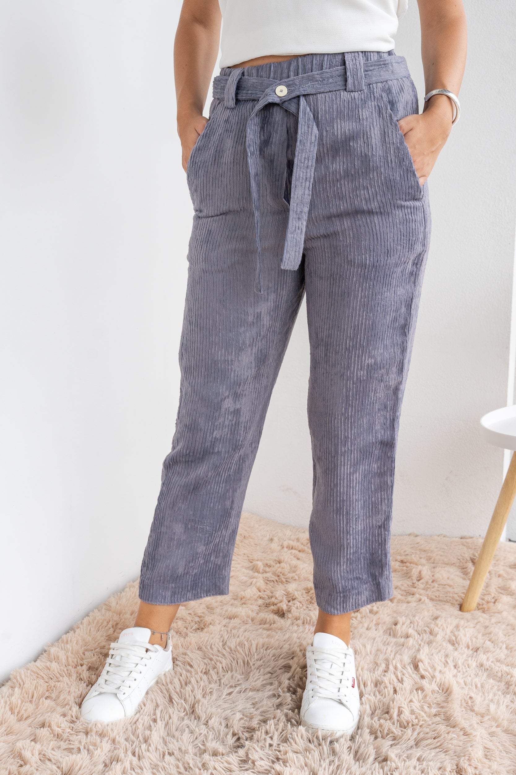 Pantalone in velluto con cintura